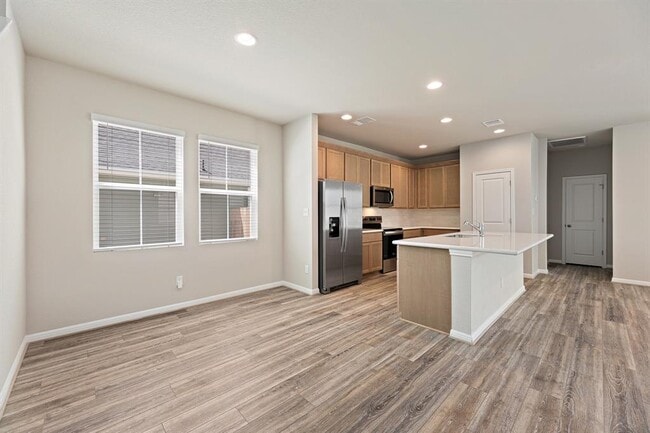 Building Photo - 207 Cherry Blossom Ln