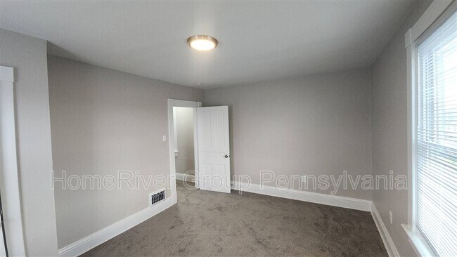 Building Photo - 303 Shady Ave