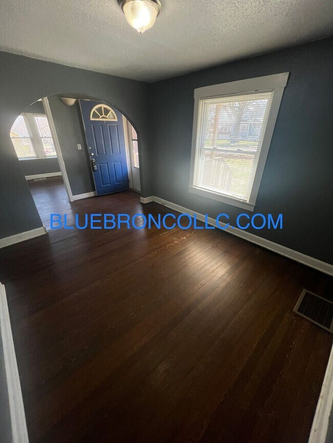 Building Photo - Cozy 1 bedroom house with a lot to offer
