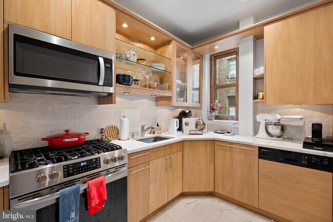 Building Photo - 1514 17th St NW