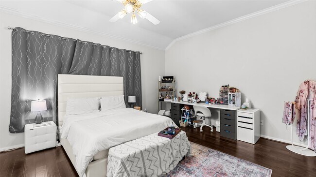 Building Photo - 1417 Anita St