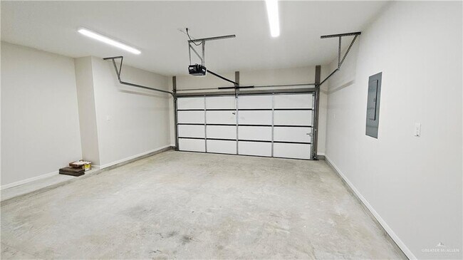 Building Photo - 30 N 13th St