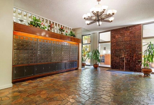 Building Photo - 1848 Kahakai Dr