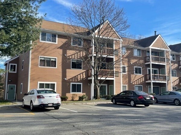 Building Photo - 50 Steeplechase Ct