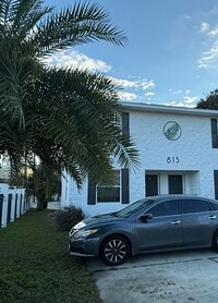 Building Photo - North Palms Courtyard - 813