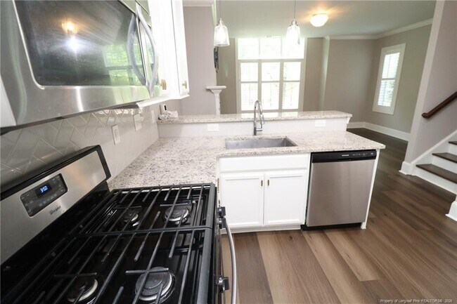 Building Photo - 2824 Plumfield Pl