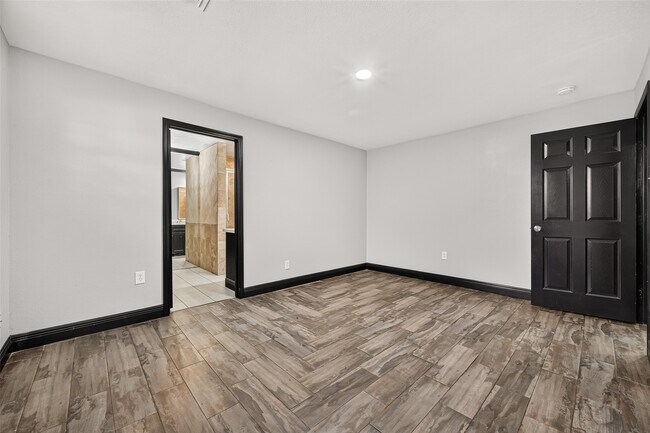 Building Photo - 19326 Leafwood Ln