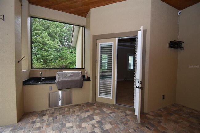 Building Photo - 7 Spanish Moss Ct