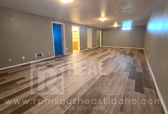 Building Photo - Spacious & Updated 4 Bedroom, 3 Bathroom Twin Home in Ammon (Idaho Falls) for Rent by Real Proper...