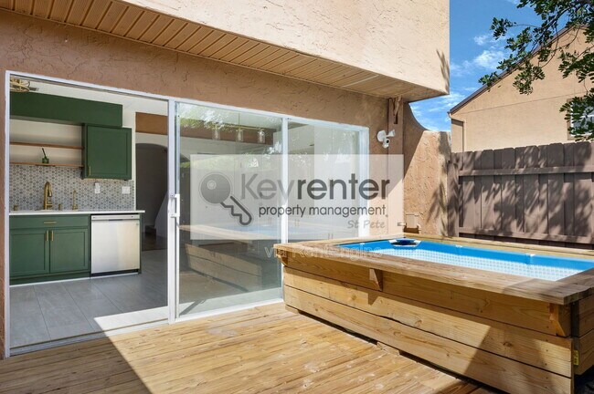 Building Photo - 1833 Clearbrooke Dr