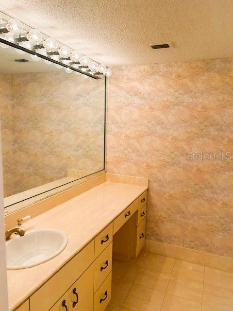 Building Photo - 2611 Bayshore Blvd