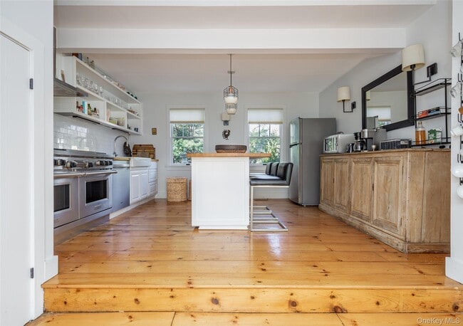 Building Photo - 78 Mecox Road