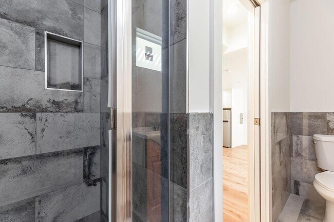 Building Photo - 905 Capp St