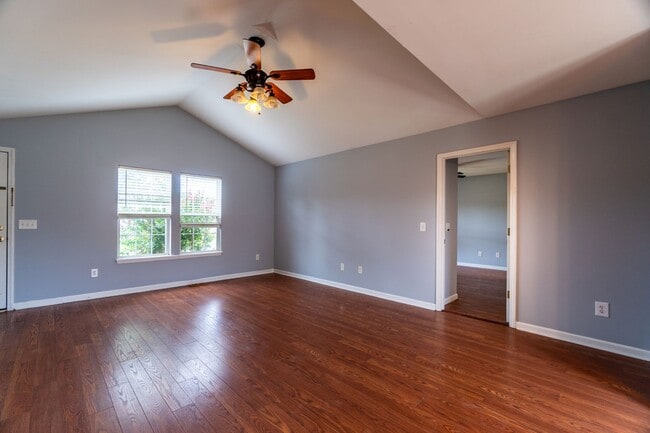 Building Photo - Beautiful one-level 3-Bedroom 2-Bath Ranch...