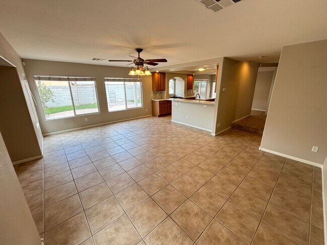 Building Photo - Beautiful two-story home with 4 BED / 2.5 ...