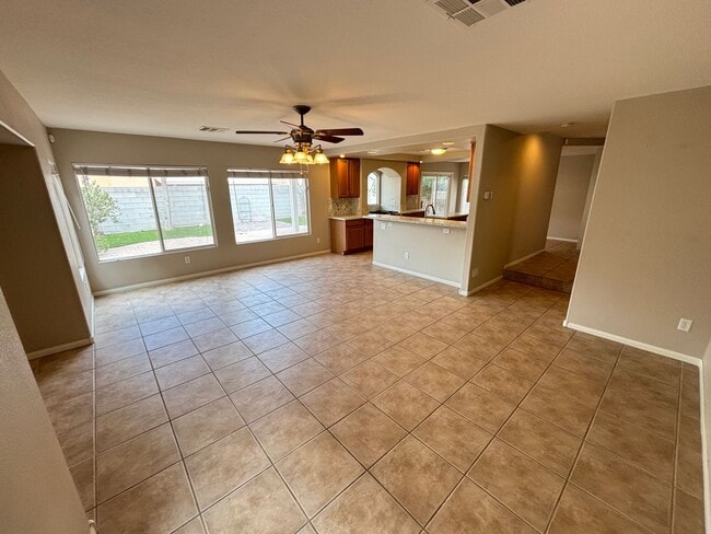 Building Photo - Beautiful two-story home with 4Bed /2.5Bath w Loft located in Henderson Nevada! Make the Move for...