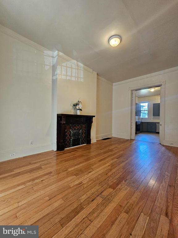 Building Photo - 426 S 42nd St