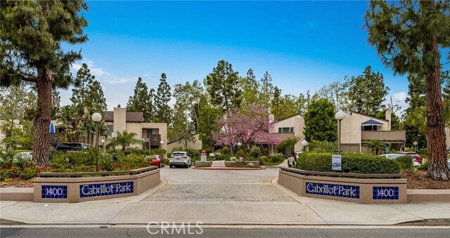 Building Photo - 1360 Cabrillo Park Dr