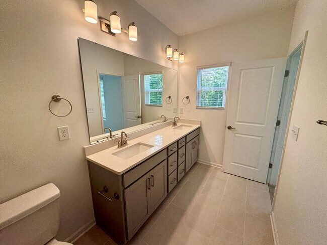 Building Photo - New Construction!  3BR/2.5BA Townhouse