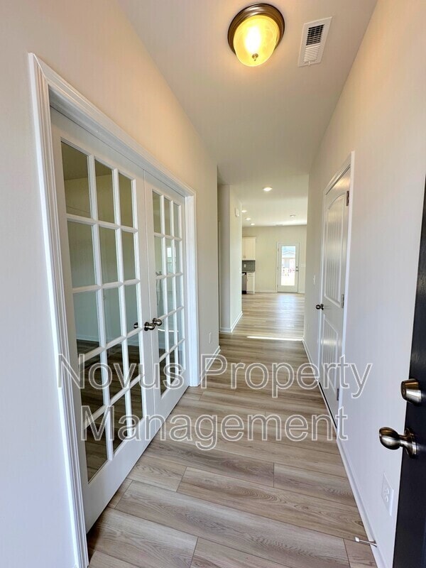 Building Photo - 206 Asher Dr