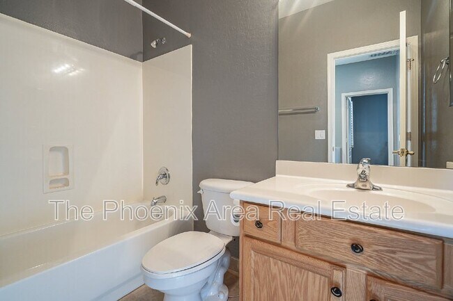 Building Photo - 110 W Cardinal Way