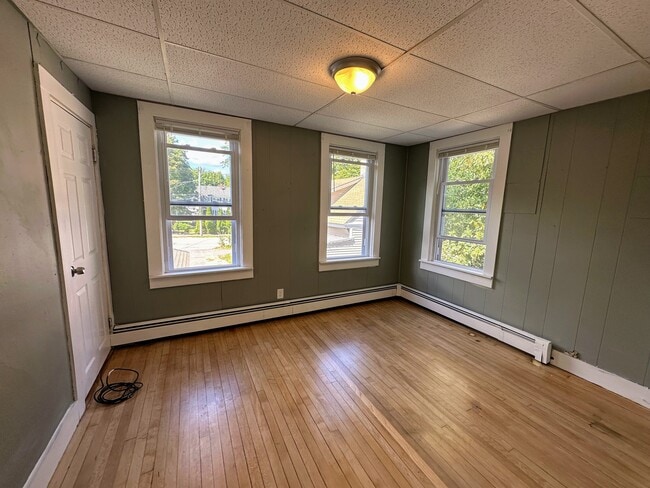 Building Photo - 92 Peirce St.