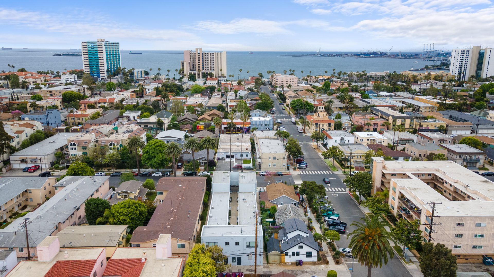 Building Photo - 1711 E Appleton St