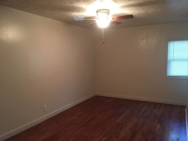 Building Photo - **Reserve for SUMMER 2026** - Tropicana House