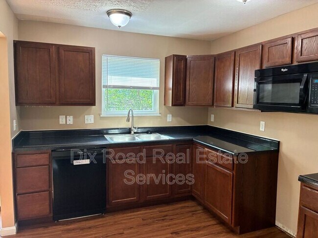 Building Photo - 461 Draft Ct