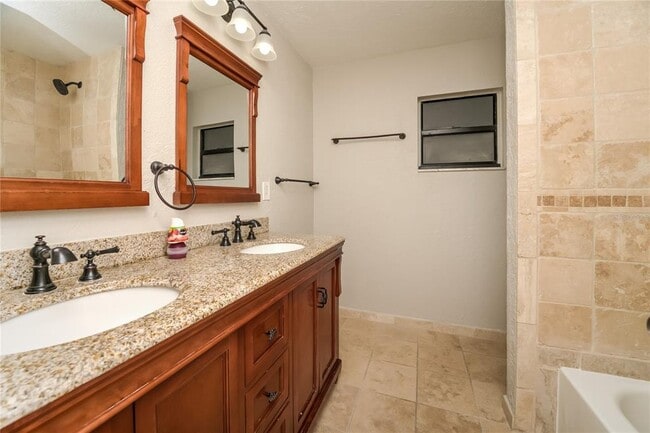 Building Photo - 2229 Flaming Arrow Dr