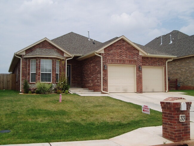 Building Photo - 3 Bed + Office - Large master - Edmond Sch...