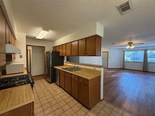 Building Photo - 5502 Honey Dew Terrace