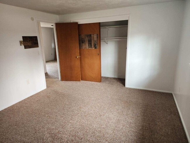 Building Photo - Cozy Country Charm with Modern Convenience – 1-Bedroom Home!