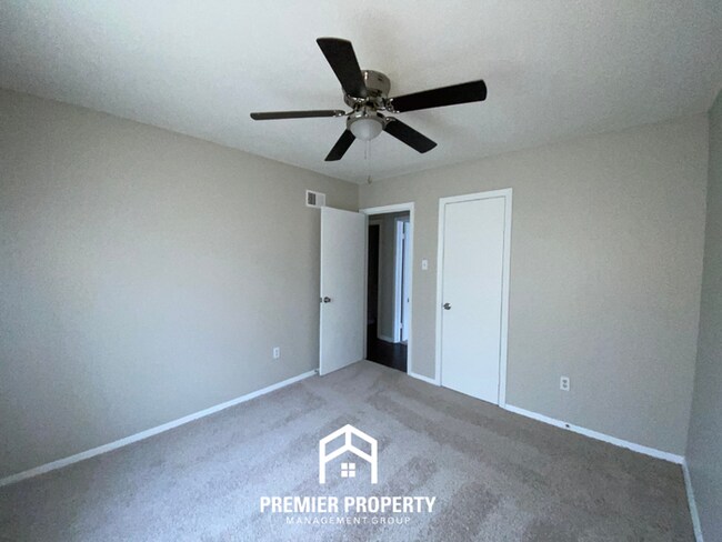 Building Photo - 4155 Windermere Rd