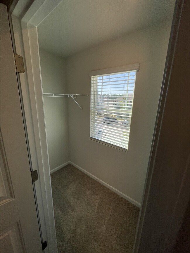 Building Photo - 2062 Wiggins Village Dr