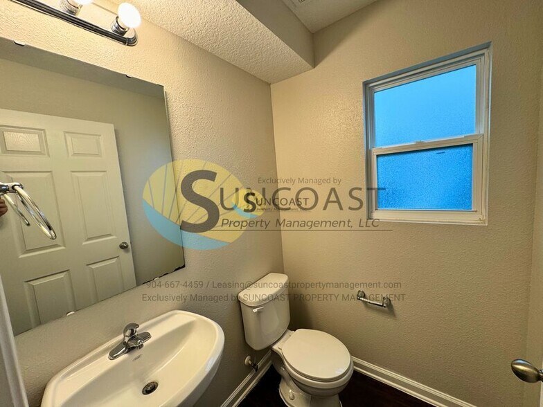 Building Photo - 8026 Galveston Ave
