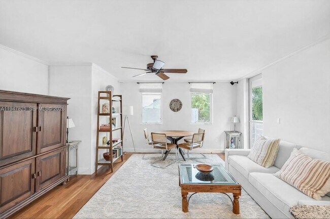 Building Photo - 1532 Drexel Ave