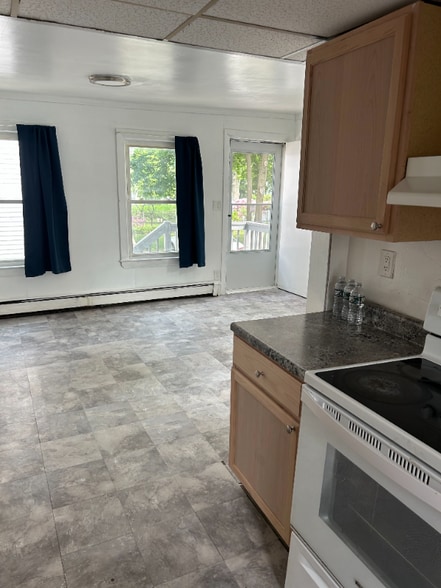 Building Photo - 4 Quigley Ct