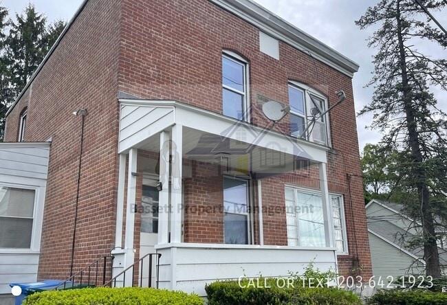 Building Photo - 115 Hubbard Pl