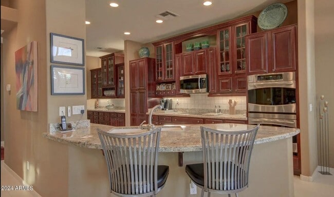 Building Photo - 1223 E Moss St