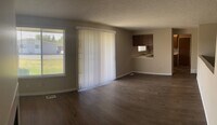 Building Photo - 1322