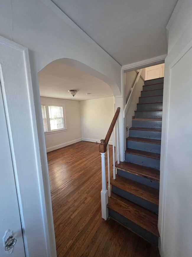 Building Photo - 310 S. Srping Street