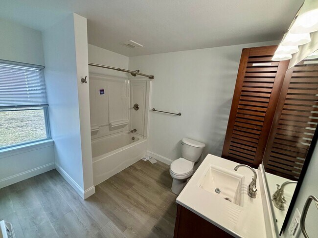 Building Photo - 333w3rd