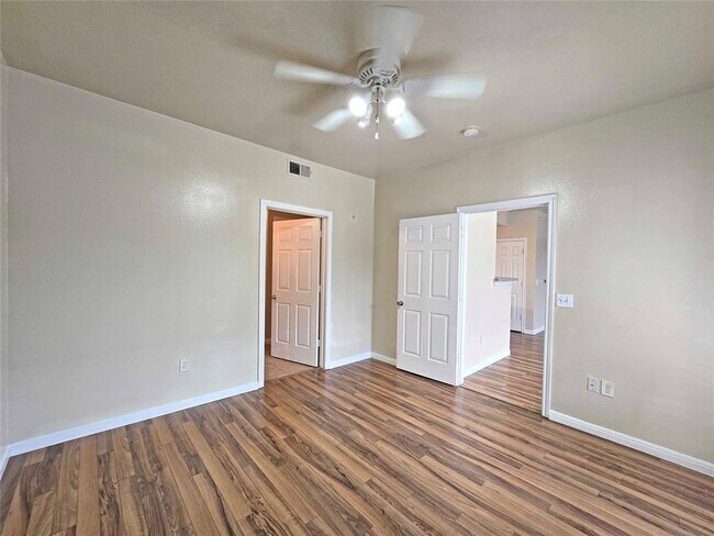 Building Photo - 2320 Gracy Farms Ln