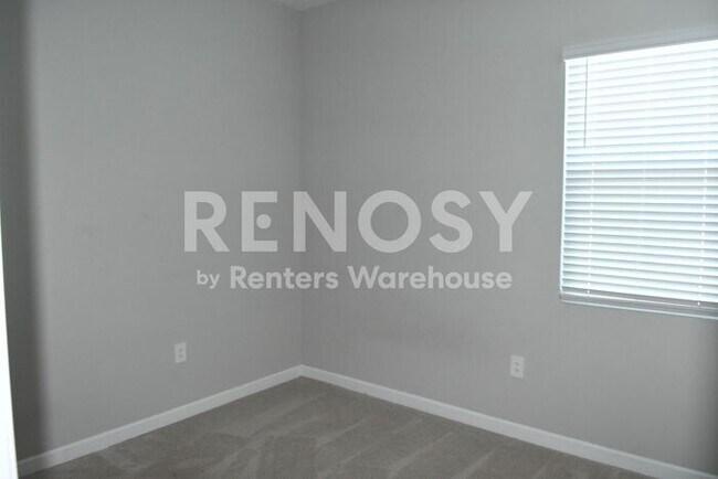 Building Photo - Price Improved – Spacious Townhome in a Gated Community!
