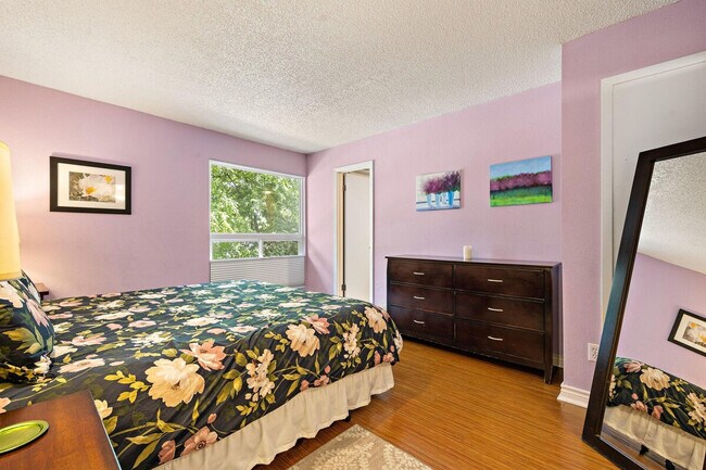 Building Photo - 2204 Trailside Dr