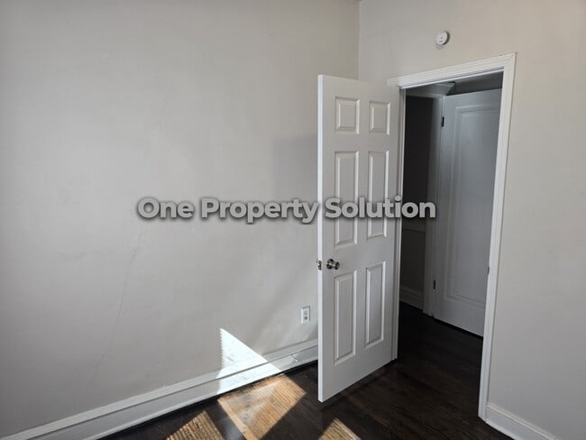 Building Photo - 1113 Pennsylvania St