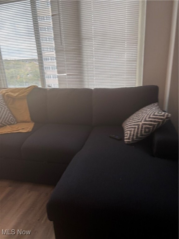 Building Photo - 12520 Edgewater Dr