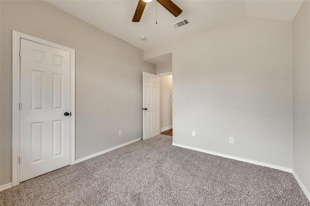 Building Photo - 1811 Creekpark Trail