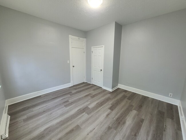 Building Photo - 972 N Belleview Pl